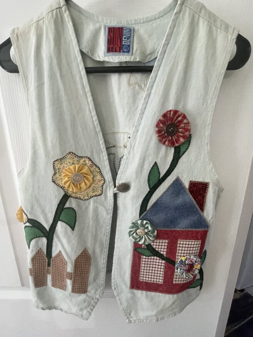 Sun Belt Denim Applique Vest Size Small
